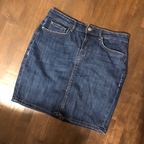 NWOT Guess 28 Jean Skirt - Picture 1 of 4